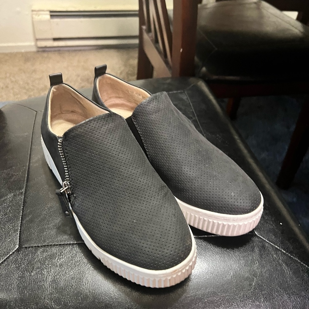 Soul slip ons- black, like new